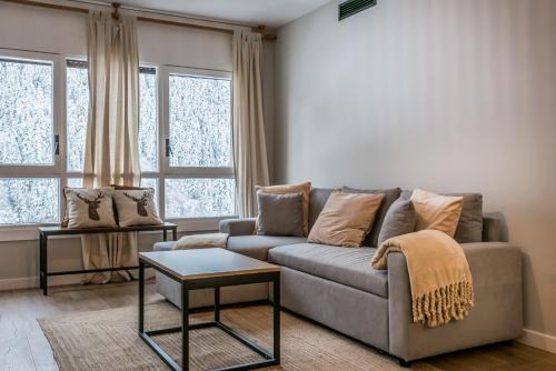 Baqueira Apartment | Teso dera Mina by Totiaran