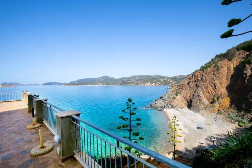 Teulada Apartment | Teulada studio with pool and beach access