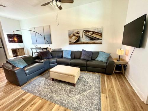 Nederland House | Texas Gulf Coast 3BR 1BA