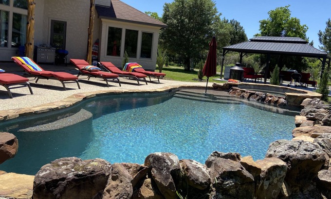 Cypress House | Texas-Sized Get Away