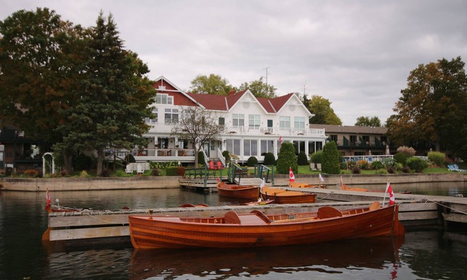 Lansdowne Hotel | The Glen House Resort