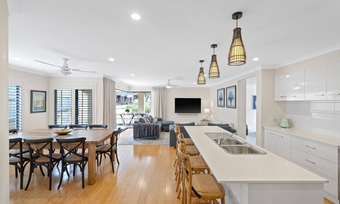 Cowes House | That Cowes House by Ready Set Stay - Full linen provided and WIFI