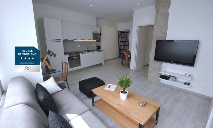 Jean-Medecin Apartment | "The 10" - Nice Massena hypercentre Carré d'Or