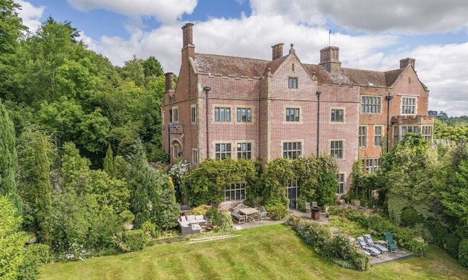 Lyme Regis Villa | The Admiral - Slps 14, pool, hot tub,Sauna, gym, cinema