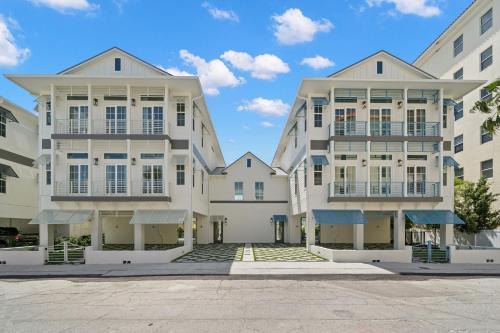 Clearwater Beach House | The Akoya & Pearl Houses at the Gemma - 2 Homes with Private Pools Just Steps to Clearwater Beach