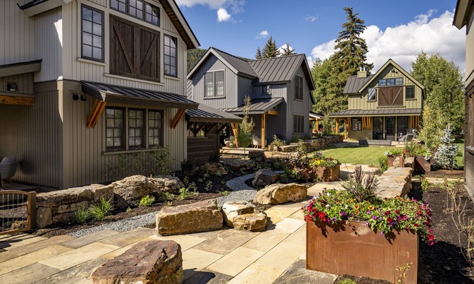 Crested Butte House | The Alley Bundle at Academy Place Private Hot Tub