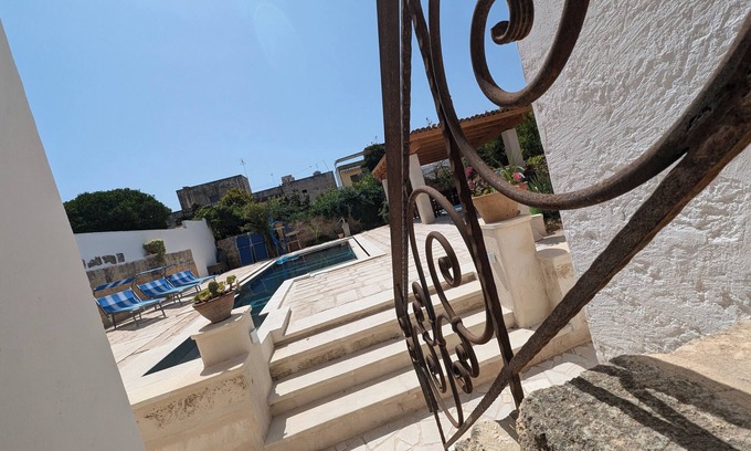 Lucugnano Bed & Breakfast | The Art of Leo