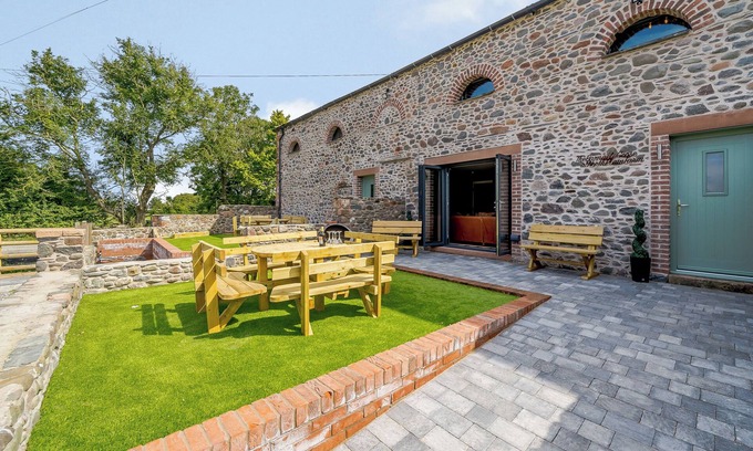 Wigton Cottage | The Barnacle Goose - UK35261