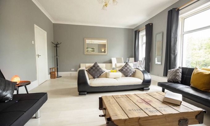 South Shields Apartment | The Beach House - 3 Bedroom Coastal Escape in South Shields.