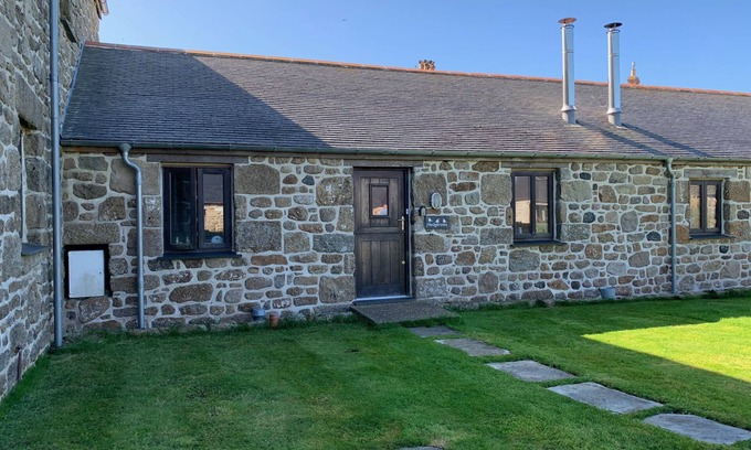 Penzance House | The Beautiful Hedgerows Close to Sennen, Porthcurno, Minack, Sea, pet friendly