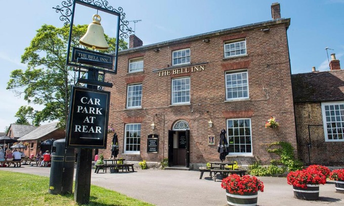 Frampton on Severn Hotel | The Bell Inn