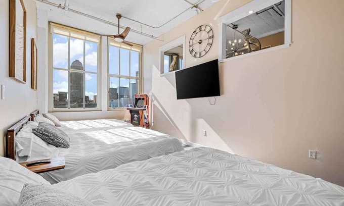 West Main Historic District House | The Belle (Downtown Louisville)