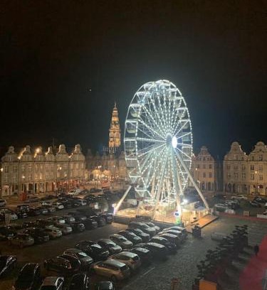Arras Apartment | The Best View 65 Grand place Superbe vue avec Jaccuzi