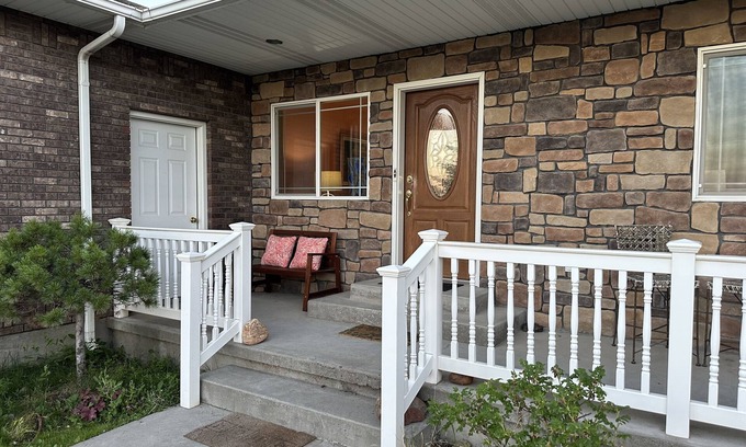 Rexburg Bed & Breakfast | The Blue Room in The Salem House