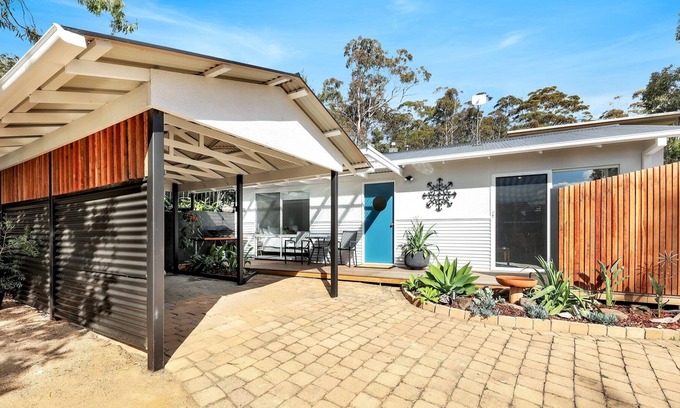 Pambula Beach Cottage | The Bower - Pambula Beach