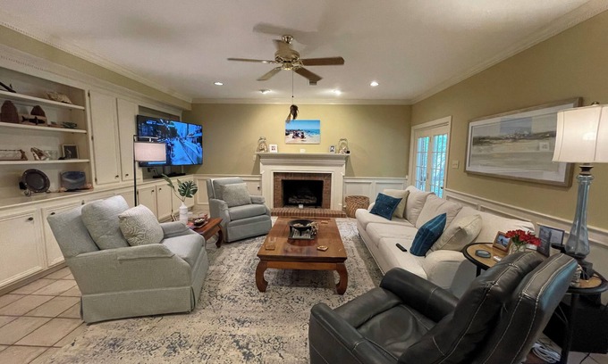 Tougaloo House | The Bradley is a classic quiet & charming 4-bedroom house in North Jackson.
