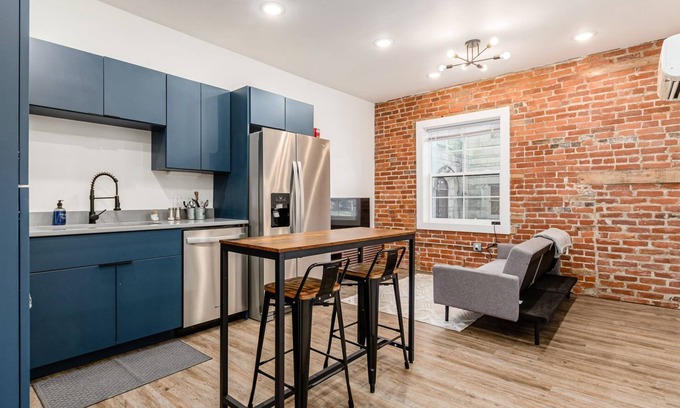Downtown Columbus Apartment | The Broad Apt - Downtown - Pool Table Pet-friendly
