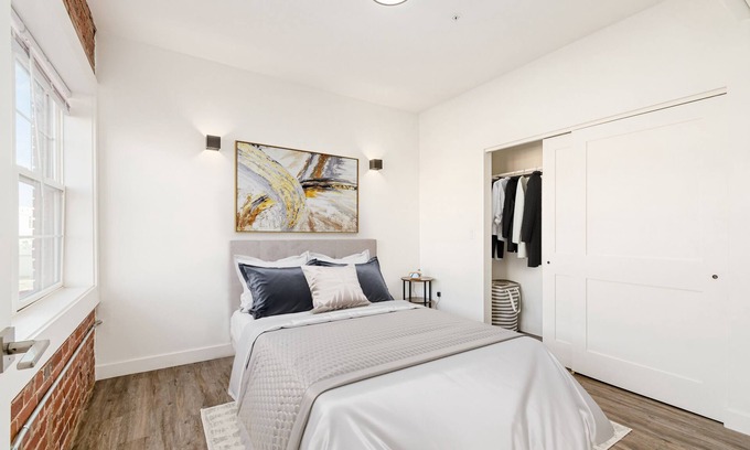 Near East Columbus Apartment | The Broad - Modern Design kitchen & Pet Friendly