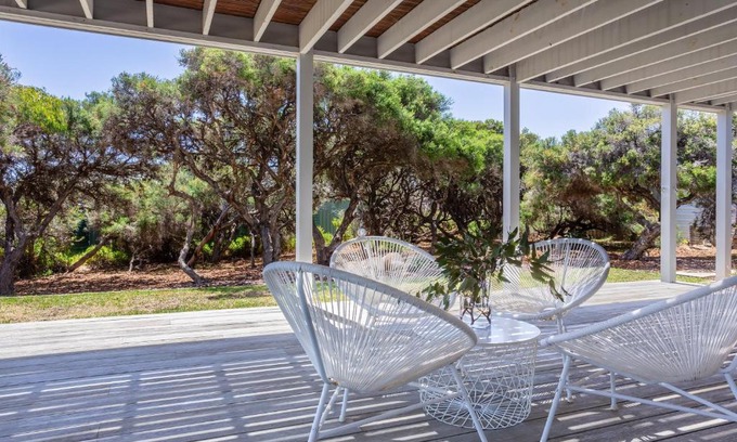 Gracetown House | The Bunker - Coastal home in Gracetown - relaxing!