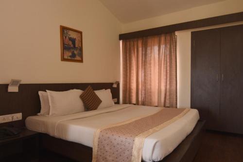 Cavelossim Resort | The Byke Old Anchor Beach Resort & Spa