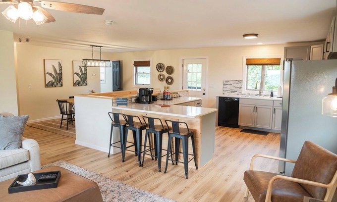 Ellicottville House | The Cabin- BRAND NEW listing with HOT TUB