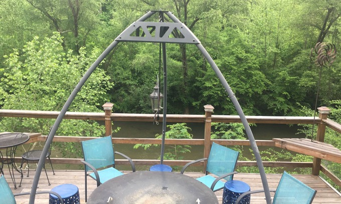 Henry Cabin | THE CABIN ON THE MAYO RIVER. SURROUNDED BY STATE PARK. PRIVATE WATERFRONTn