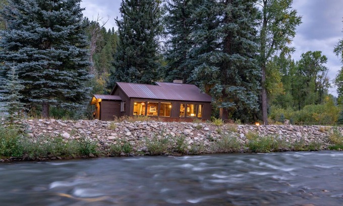 Dolores Cabin | The Call of the Water - Private luxury cabin on river in San Juan Nat Forest!