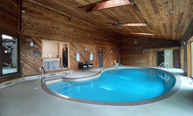 Rice Lake House | The Castle on Lake Montanis - Indoor Pool & Arcade House