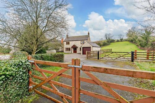 Parwich House | The Catlow