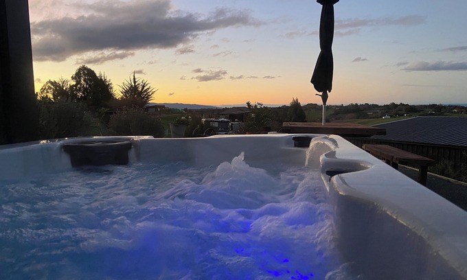 Upper Moutere Apartment | The cheeky Little Farm shed - amazing views for relaxing or activity as you wish