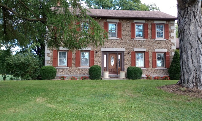 Waterloo House | The Cobblestone Chateau & Gardens - beautiful country - In/gr swimming pool!nnn