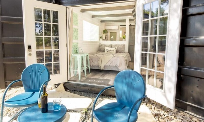 Johnson City House | The Container Retreat @ 290 Wine Trail #9