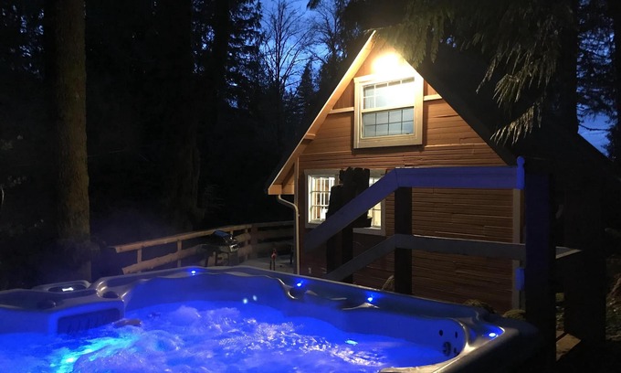 Ashford Cabin | The Cornerstone Cabin - Mount Rainier