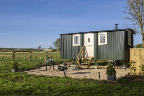 Longborough House | The Cotswold Nest