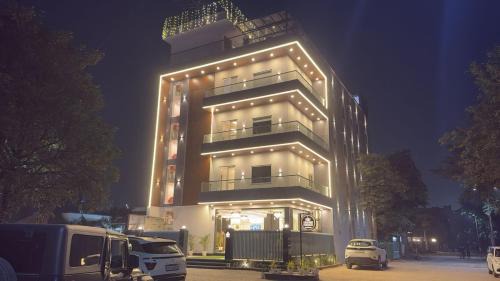 Greater Noida Hotel | The Crown Prince