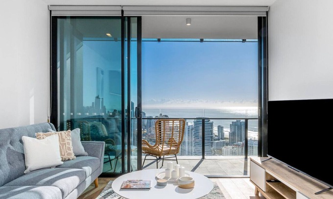 Broadbeach Condo | The Darling of Broadbeach - with spectacular views