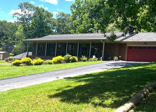Lookout Valley Neighborhood Association House | The Downer House