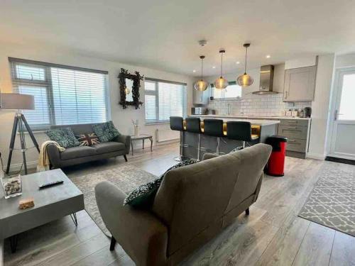 Maenporth Apartment | The Emslie Road Beach Flat