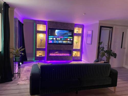 The Westside Apartment | The Exclusive Jacuzzi Apartment