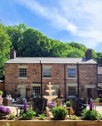 Whatstandwell Bed & Breakfast | The Family Tree