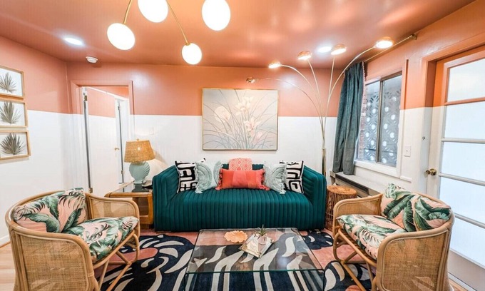 Columbia Apartment | The Flamingo Suite | 1 King | Newly Renovated!