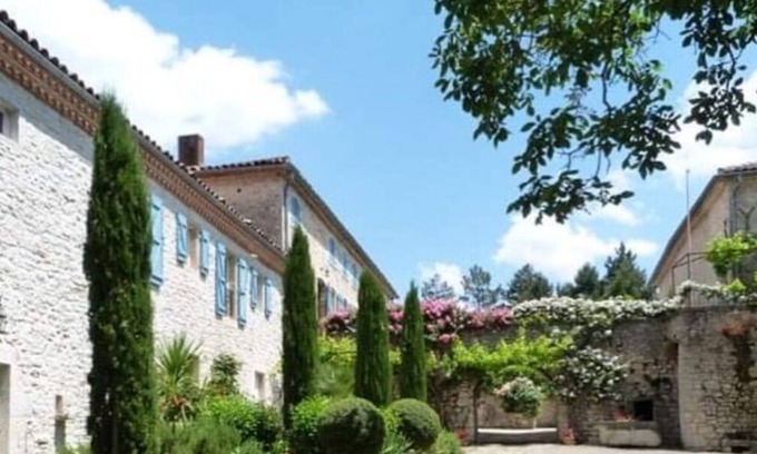 Bruniquel Bed & Breakfast | The Flask of the Lock