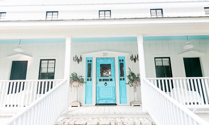 Round Top House | The Frenchie
