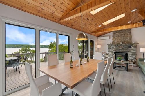 Hammondsport House | The Gallagher House - Speakeasy Firepit Lakeview