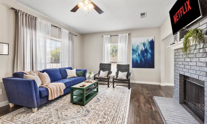 Euless House | The Gem Arcade Covered Parking Pets Central!