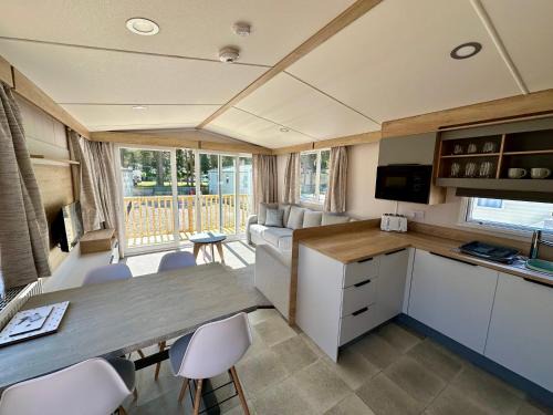 Aberlour Other | The Ghillie's Van - Beautiful, luxury static caravan