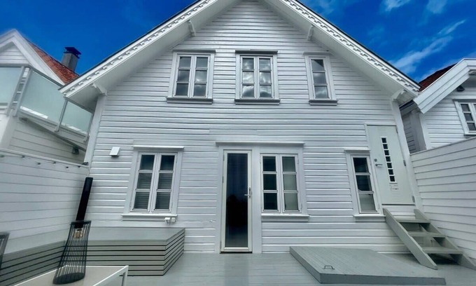 Stavanger Apartment | The Green Door H2 Sum