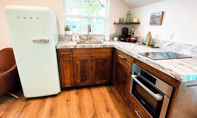 Reno Other | The Guesthouse: Farm stay with Hot Tub just 10 minutes from Casinos