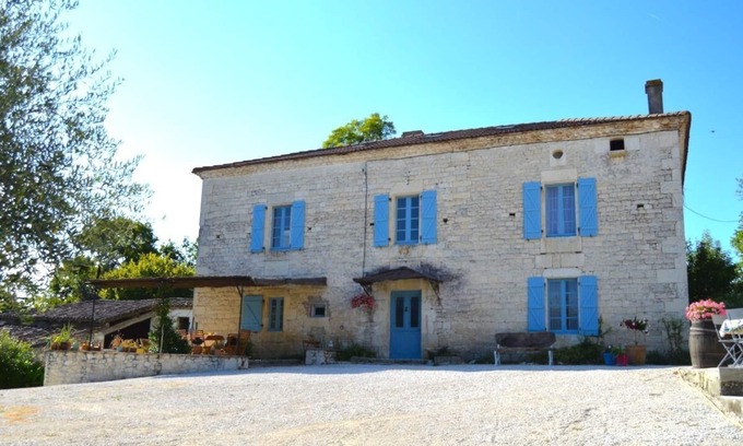 Fauroux House | The Happy Hamlet - A Special Hideaway. Best enjoyed with family or friends!