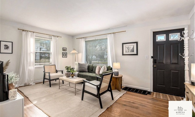 Grand Rapids House | The Harlan City Cottage - Extended Stay Welcome